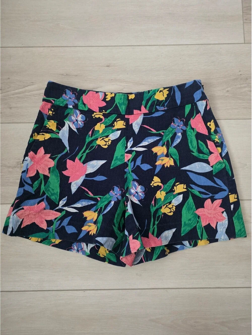 J. Crew womens Floral Basket weave shorts size 2